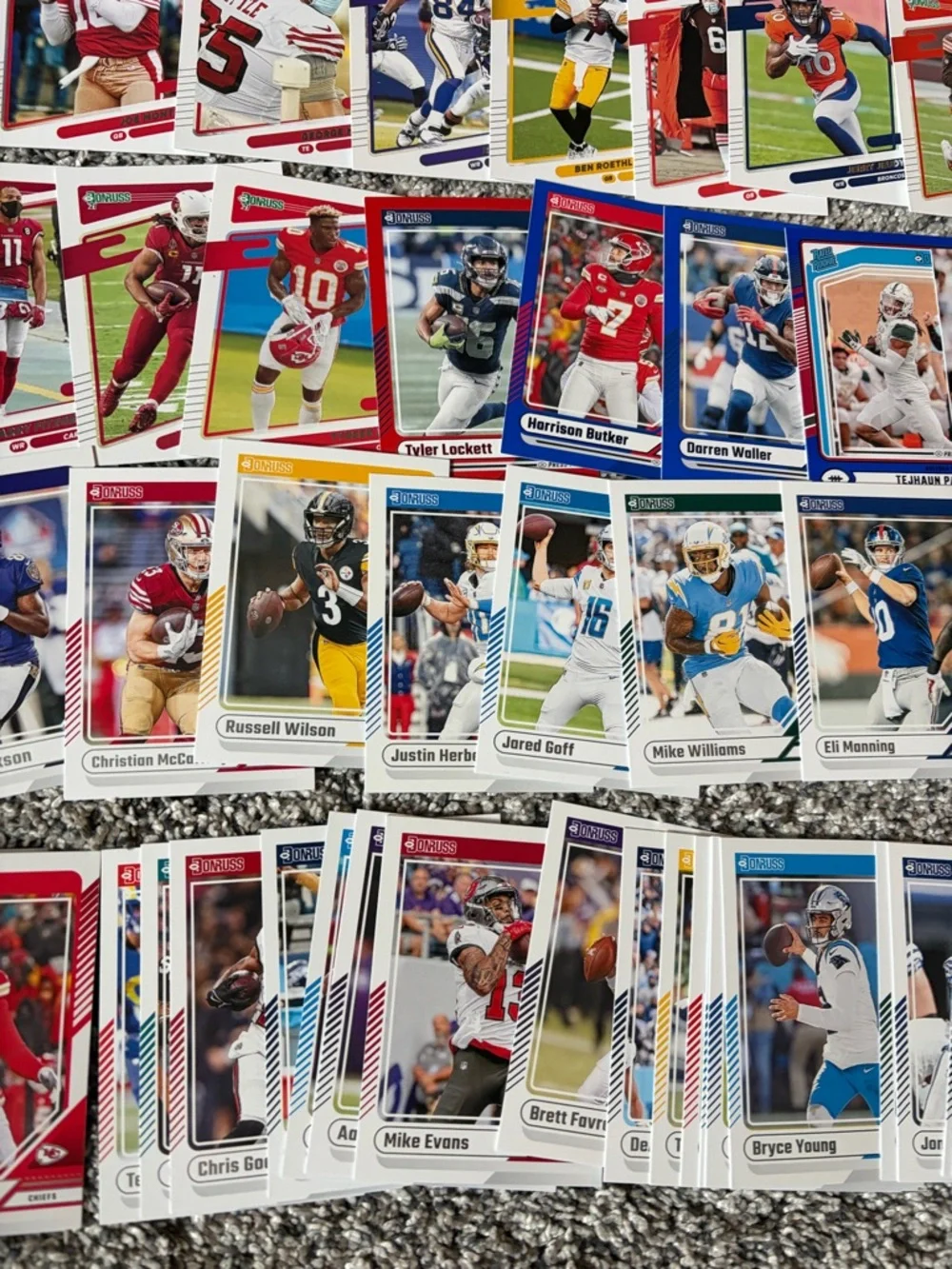 Lot of 120 mixed years Panini Donruss 2017-2024 football cards - Picture 3 of 11